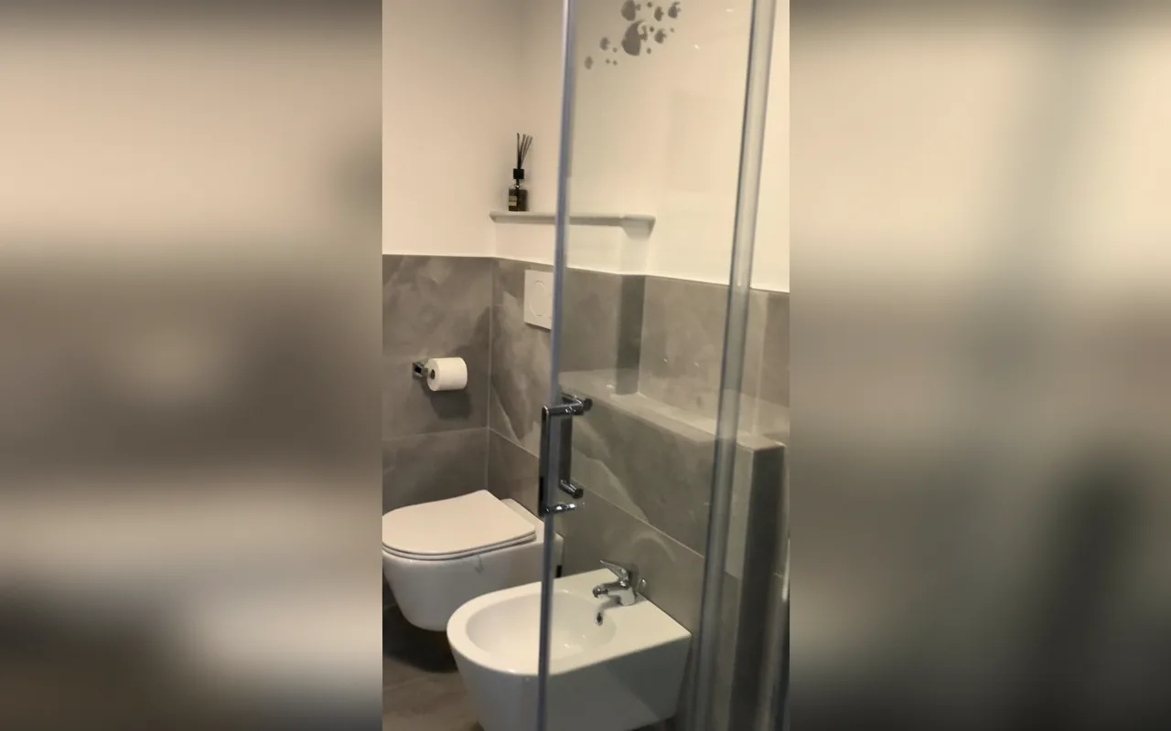 Camera con bagno privato — Umbertos Rooms, Jerzu (Sardegna) (foto 75)