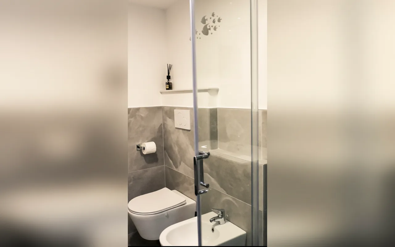 Camera con bagno privato — Umbertos Rooms, Jerzu (Sardegna) (foto 76)