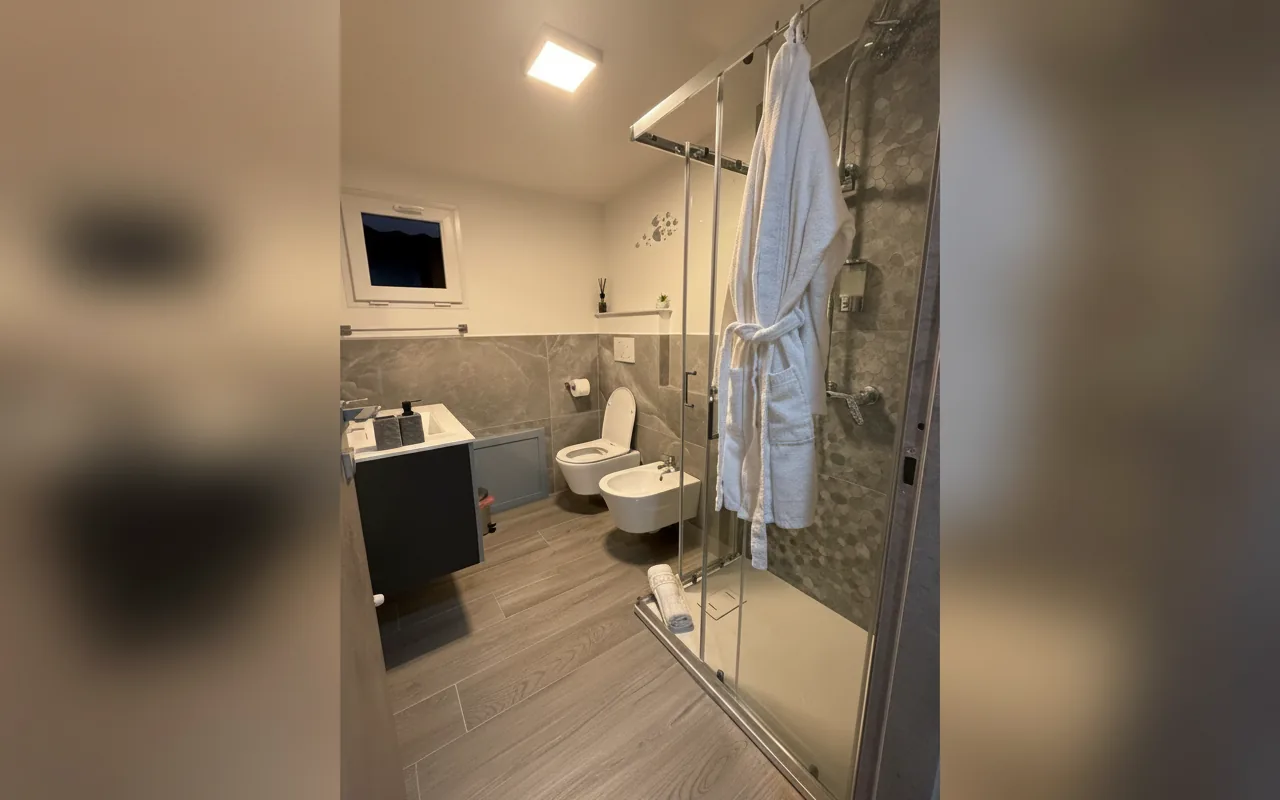 Camera con bagno privato — Umbertos Rooms, Jerzu (Sardegna) (foto 82)